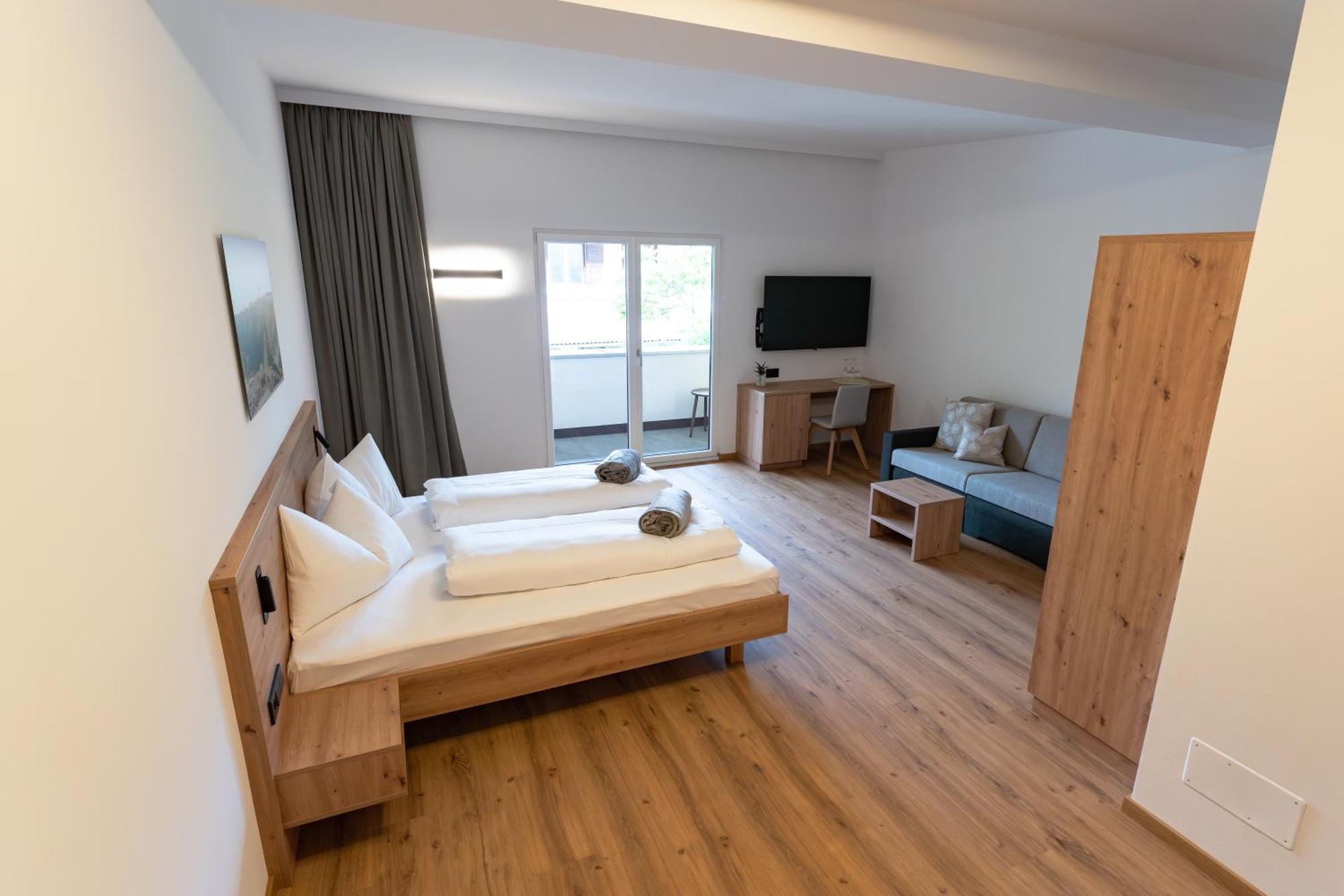 Self Service Hotel Schnalser Hof Naturns Exterior photo